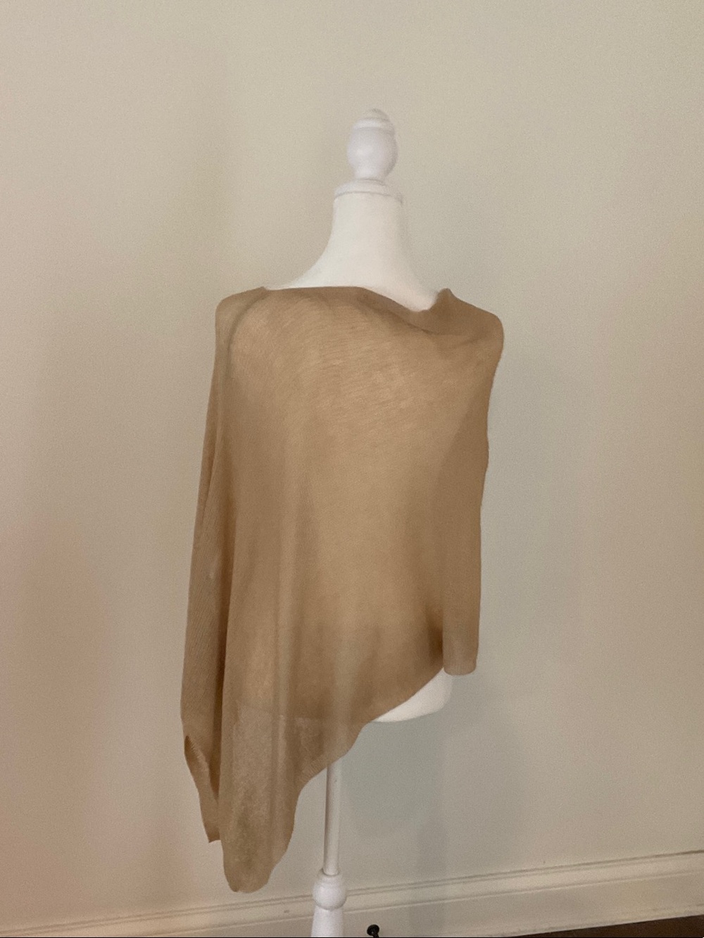 NWOT ZARA Lightweight Asymmetric Knit poncho SZ M - Camel - Picture 2 of 3